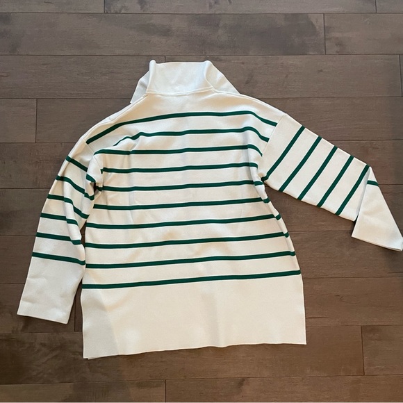 Premium knit striped sweater - Picture 3 of 3